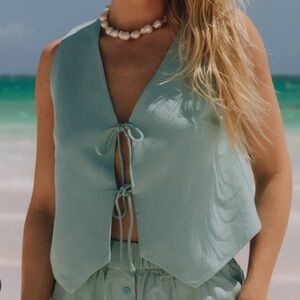 Daily drills linen tie vest in teal